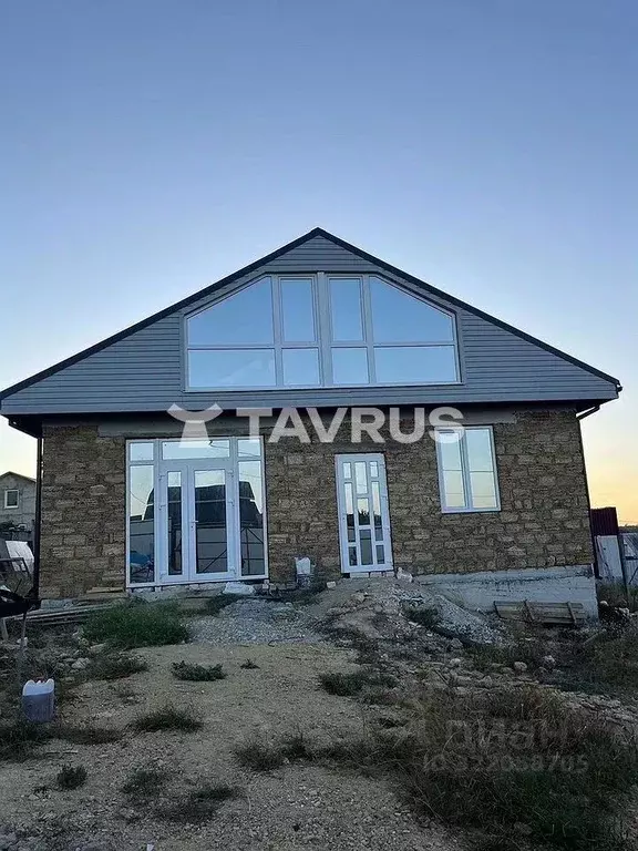 Дом в Крым, Симферопольский район, Перовское с/пос, Новозбурьевка ... - Фото 0