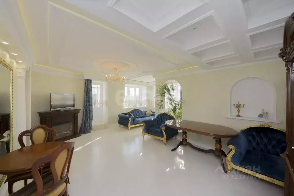 3-к кв. Тюменская область, Тюмень Широтная ул., 129к3 (122.0 м) - Фото 0