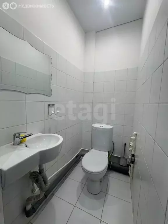 2-комнатная квартира: Якутск, улица Красноярова, 1 (81.7 м) - Фото 1