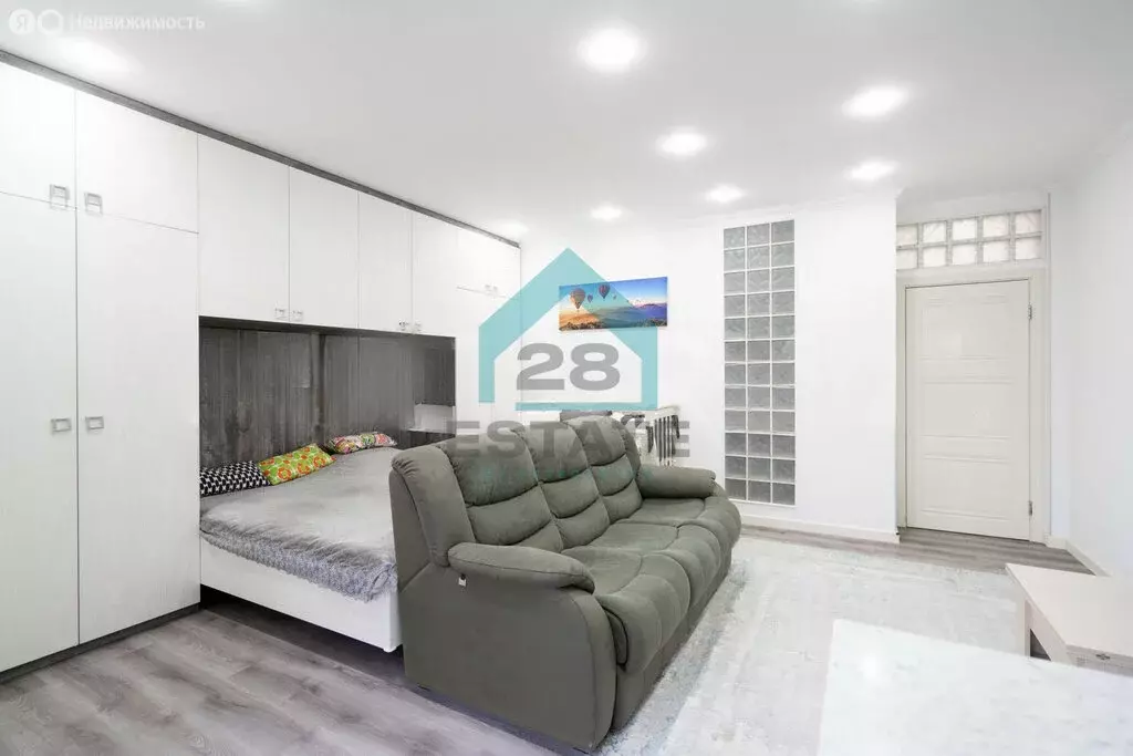 2-комнатная квартира: Павловск, Лебединая улица, 1 (60 м) - Фото 1