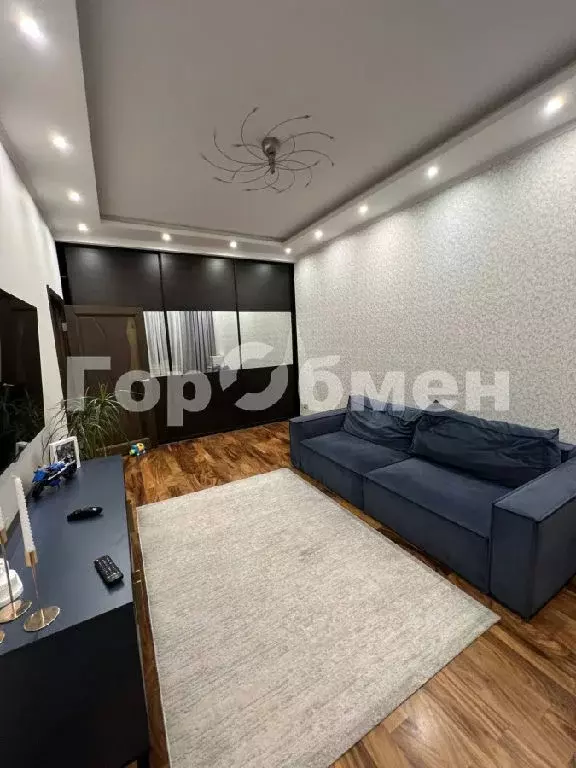 Продается 2-комнатная квартира - Фото 1