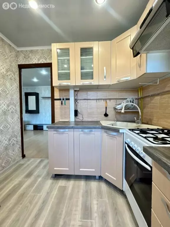 2-комнатная квартира: Курск, Резиновая улица, 11 (45 м) - Фото 2