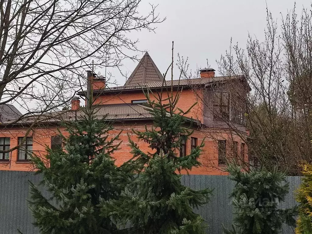 Дом в Москва д. Руднево, ул. Дальняя (357 м) - Фото 1