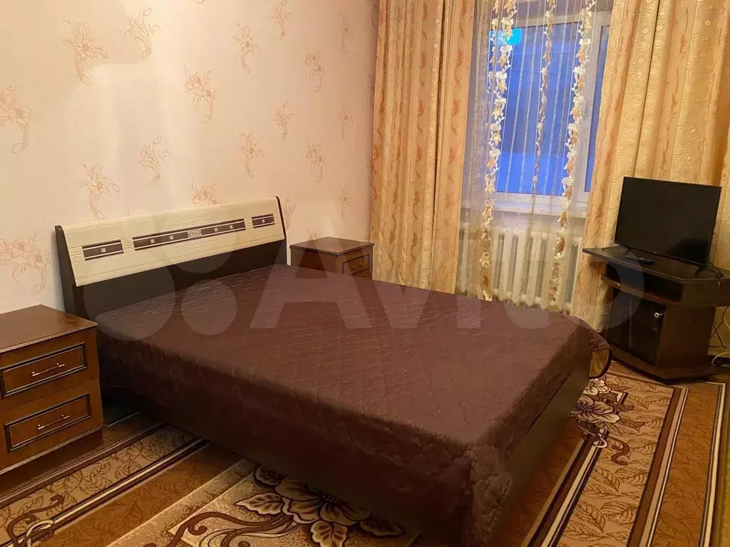 2-к. квартира, 56 м, 1/9 эт. - Фото 0