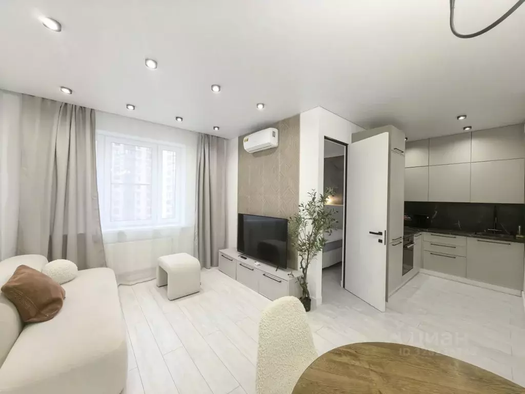 Студия Краснодарский край, Краснодар Гаражная ул. (45.0 м) - Фото 1