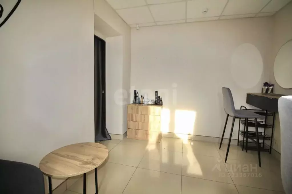 Торговая площадь в Забайкальский край, Чита ул. Кастринская, 6 (74 м) - Фото 0