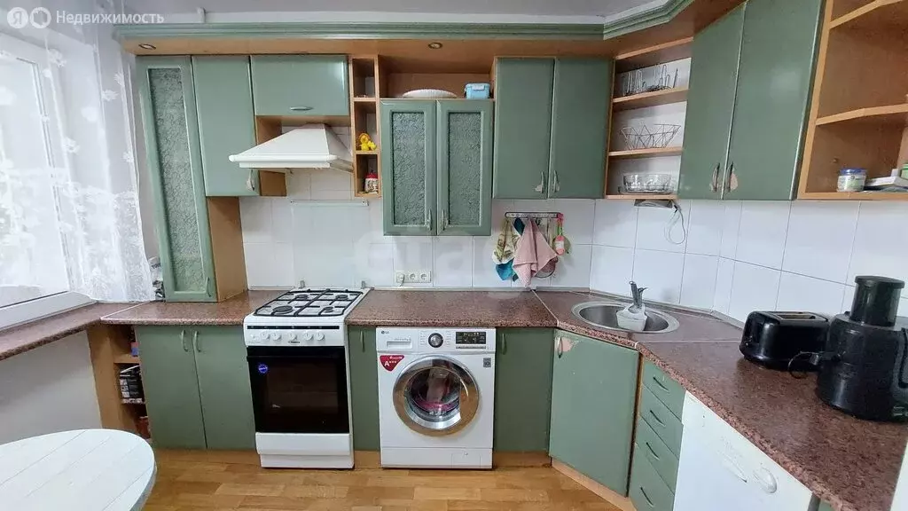 4-комнатная квартира: Калининград, улица Гайдара, 125 (76.8 м) - Фото 0