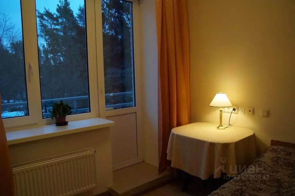 Комната Санкт-Петербург пос. Комарово, ул. Лейтенантов, 31 (12.0 м) - Фото 2