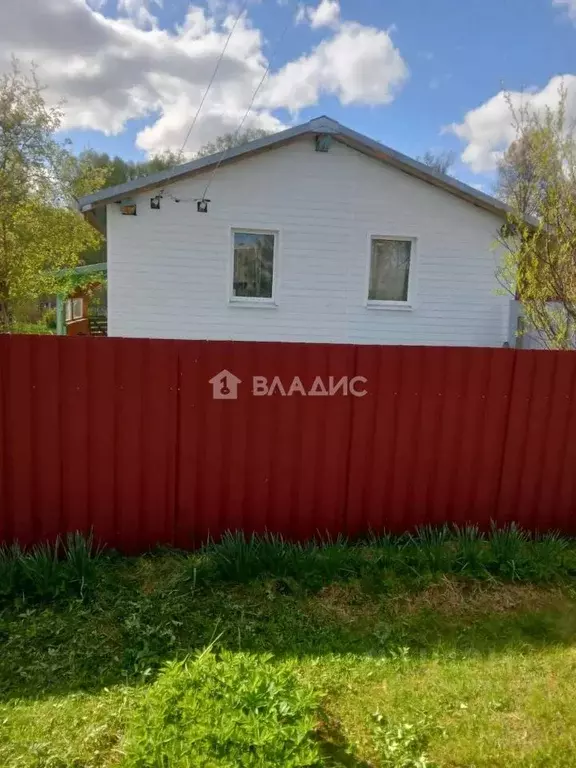 Дом в Калужская область, Юхновский муниципальный округ, Погореловка ... - Фото 1