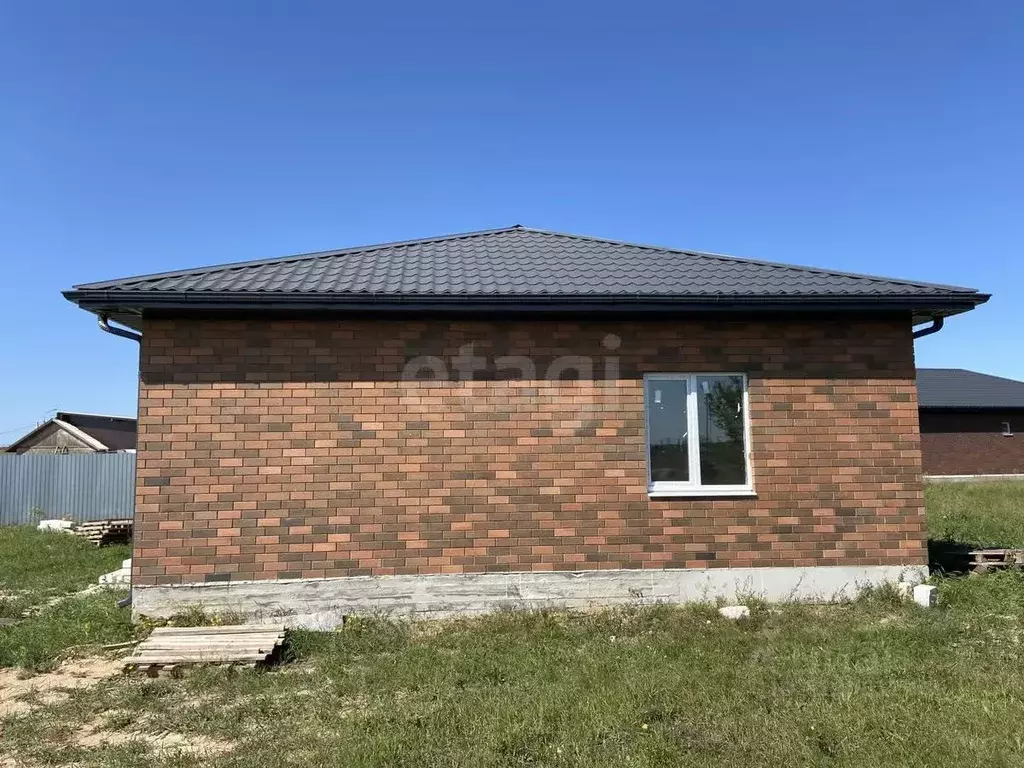 Дом в Воронежская область, Семилукский район, с. Девица Кольцовская ... - Фото 1