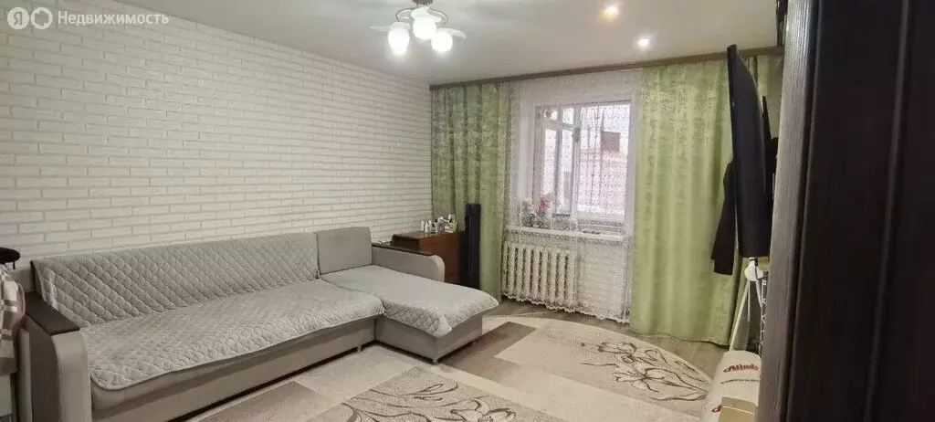 3-комнатная квартира: Волжск, улица Шестакова, 11 (63 м) - Фото 2