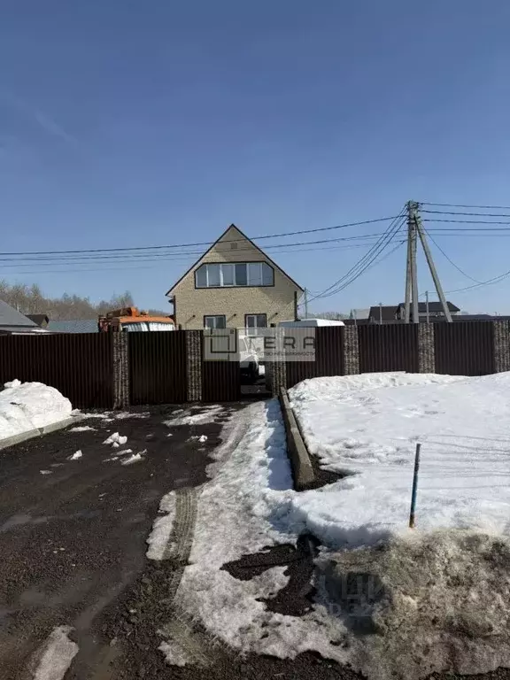 Дом в Башкортостан, Иглинский сельсовет, с. Иглино ул. Шишкова (100 м) - Фото 0