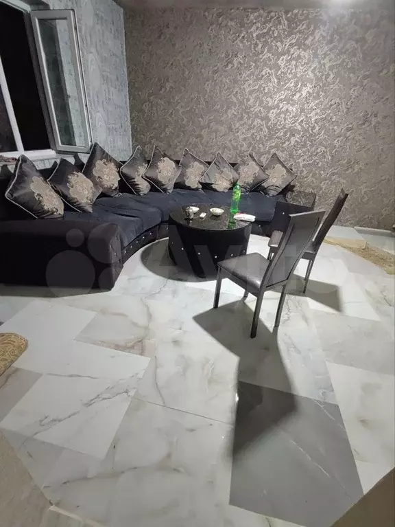 2-к. квартира, 65 м, 1/2 эт. - Фото 1
