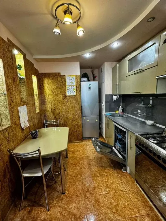 3-к. квартира, 64,1 м, 3/9 эт. - Фото 0