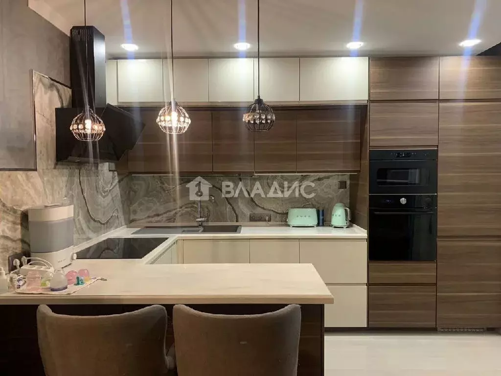 Продается 2-комнатная квартира - Фото 1