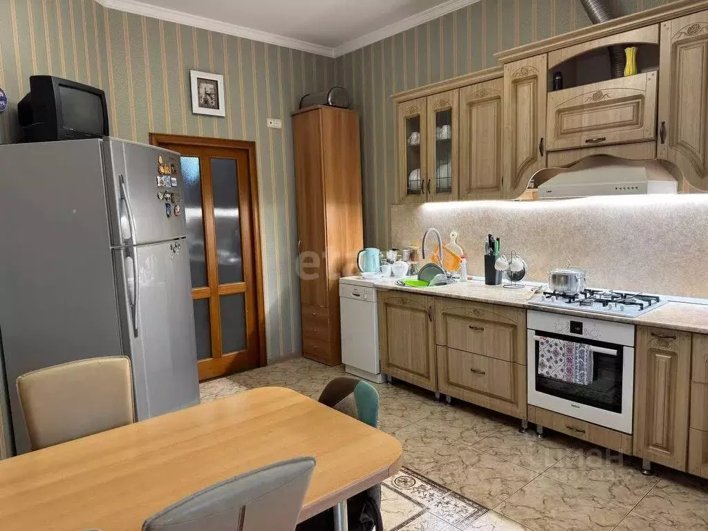 4-к кв. Адыгея, Майкоп Комсомольская ул., 208 (100.1 м) - Фото 1