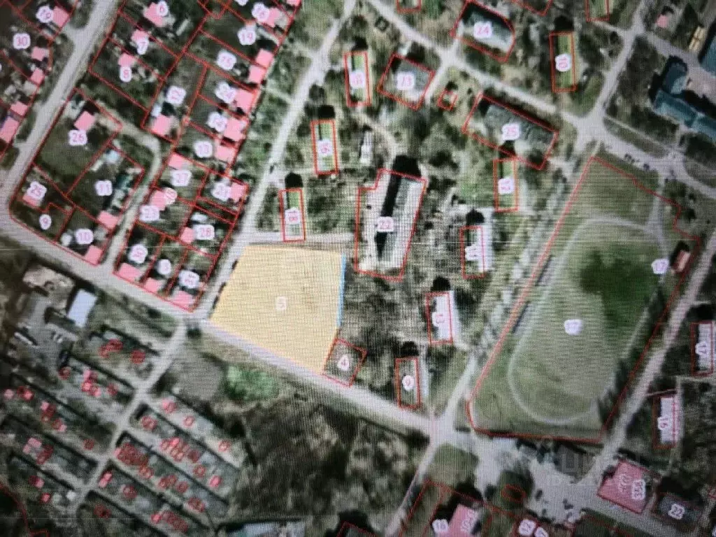 Участок в Белгородская область, Валуйки ул. Пархоменко, 20 (54.8 сот.) - Фото 1