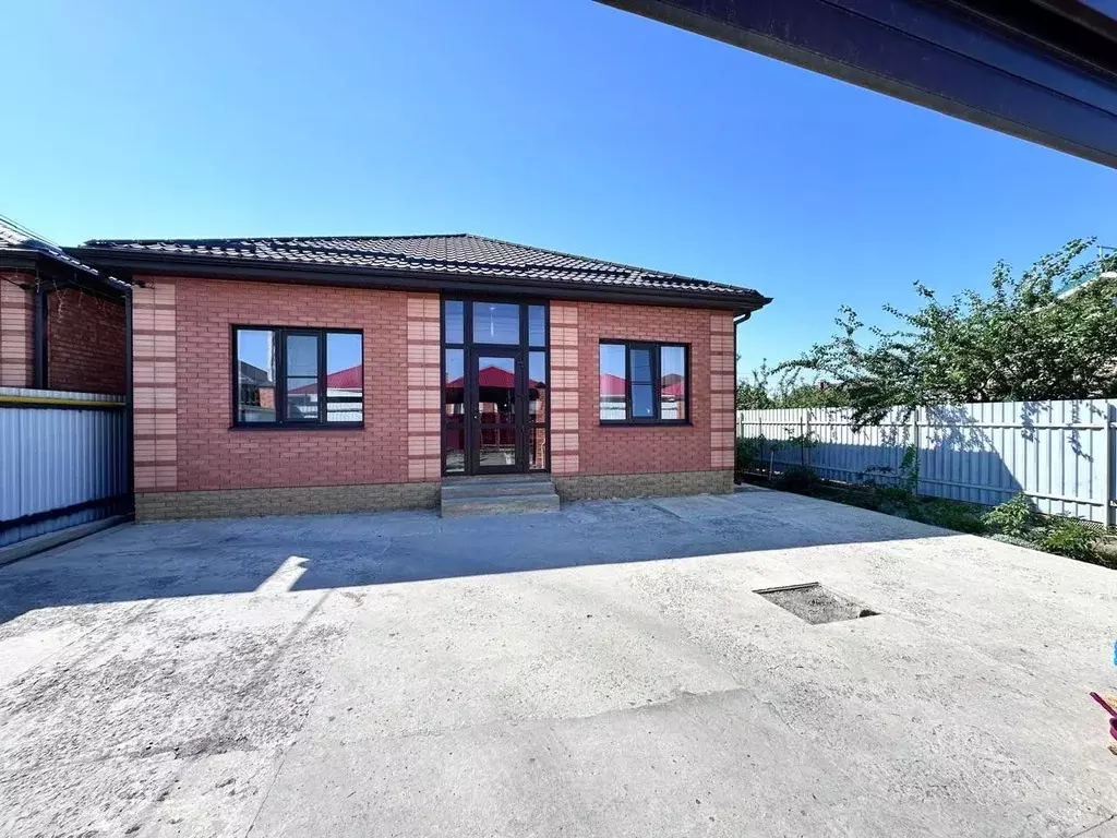 Дом в Ростовская область, Мясниковский район, Краснокрымское с/пос, ... - Фото 1