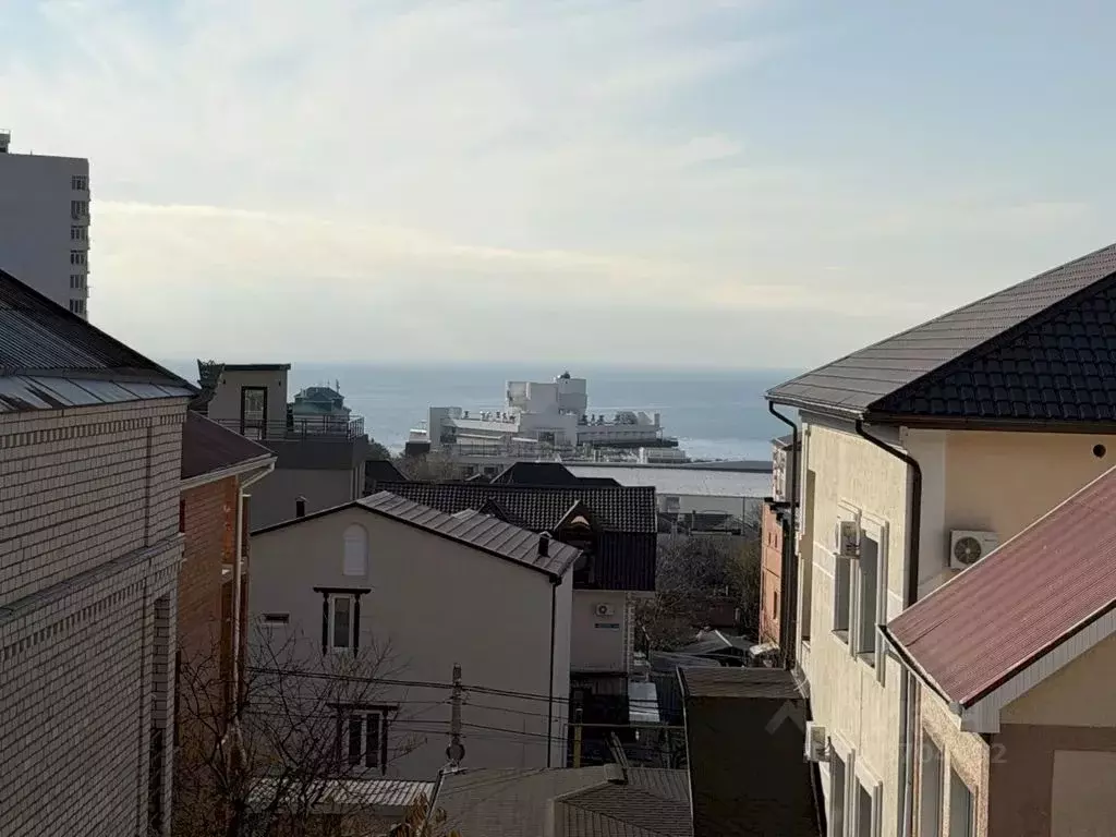 Дом в Краснодарский край, Геленджик Рубиновый пер., 3 (300 м) - Фото 1