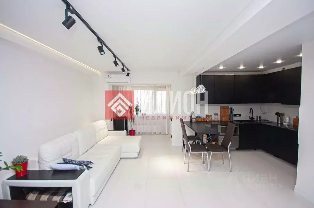 2-к кв. Севастополь ул. Меньшикова, 21 (68.1 м) - Фото 2