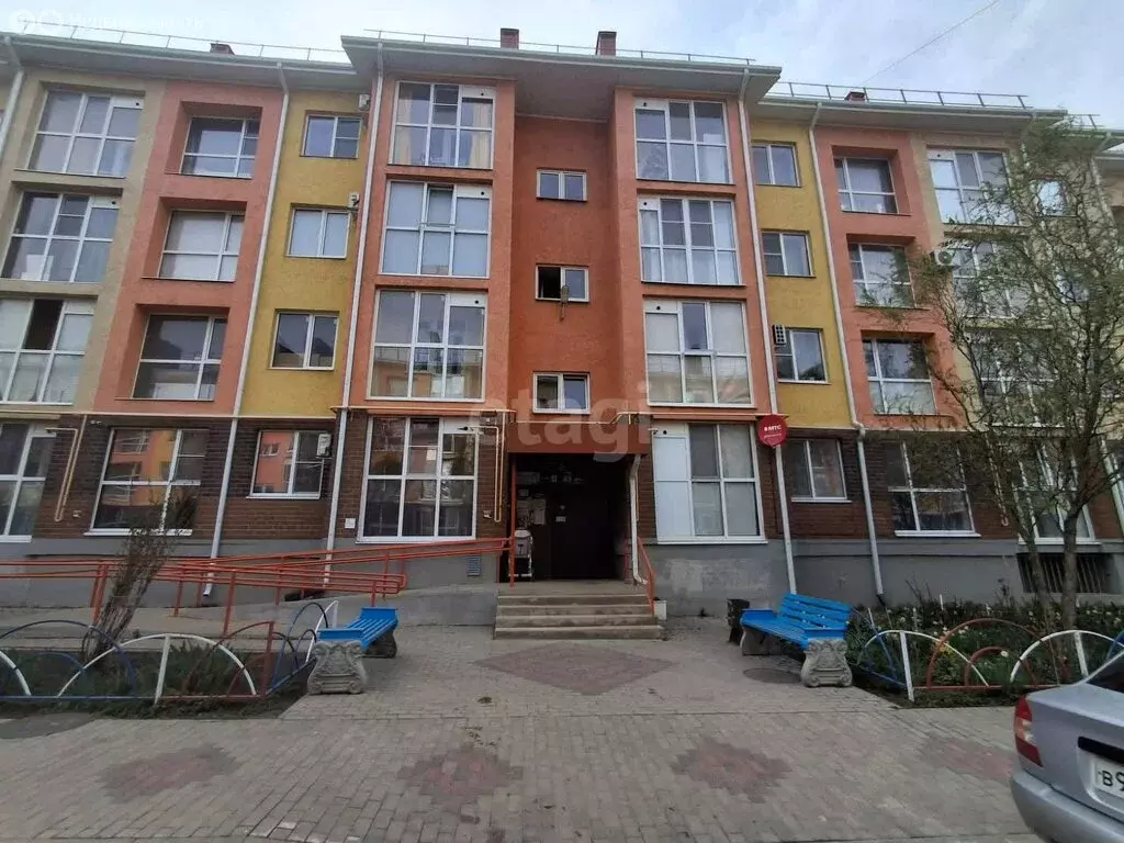 1-комнатная квартира: Михайловск, улица Владислава Листьева, 7 (35 м) - Фото 0