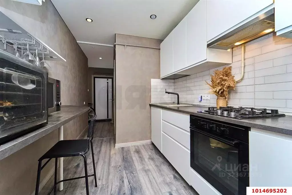 3-к кв. Краснодарский край, Краснодар ул. Имени Калинина (77.9 м) - Фото 2