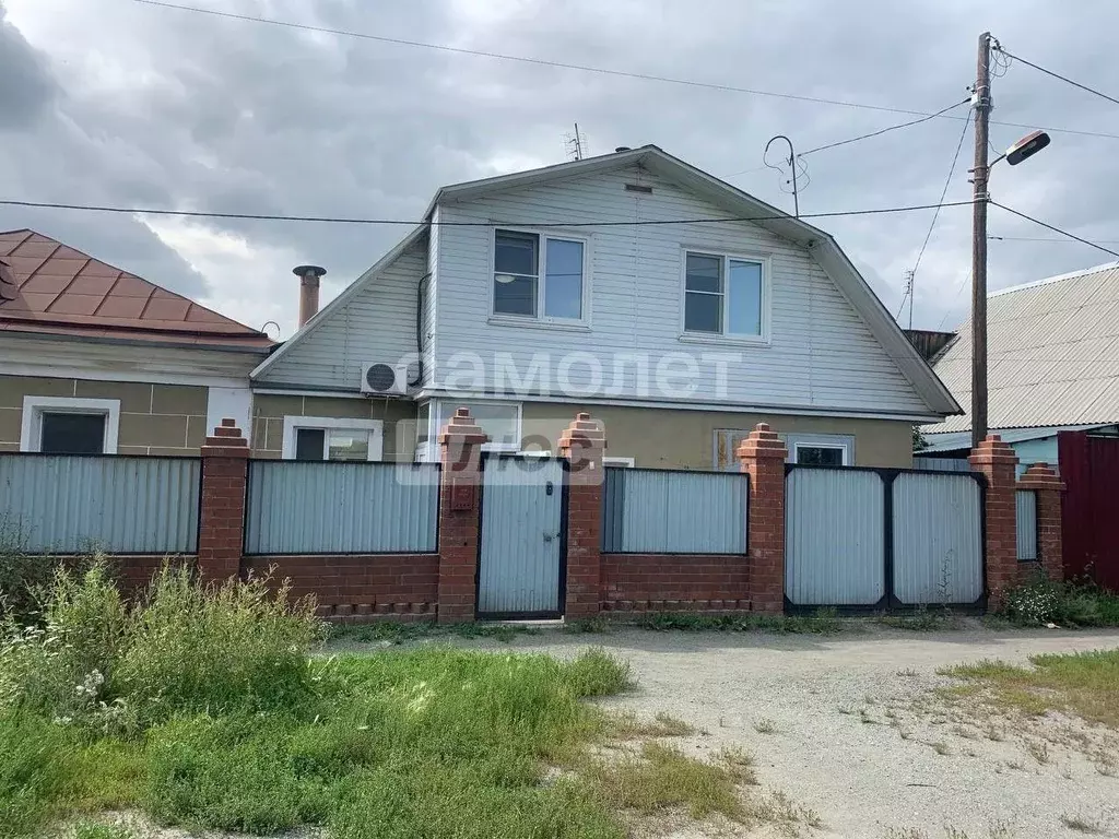 Дом в Челябинская область, Челябинск ул. Танкистов, 122 (138 м) - Фото 1