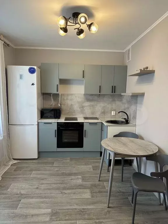 1-к. квартира, 38 м, 3/14 эт. - Фото 0