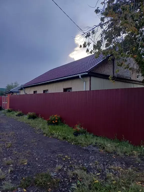 Дом в Омская область, Омск Порт-Артур мкр, ул. 3-я Красной Звезды, 8 ... - Фото 1