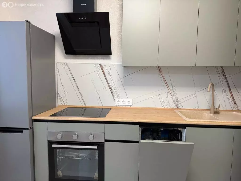 3-комнатная квартира: Пермь, улица Старцева, 143 (65.8 м) - Фото 1