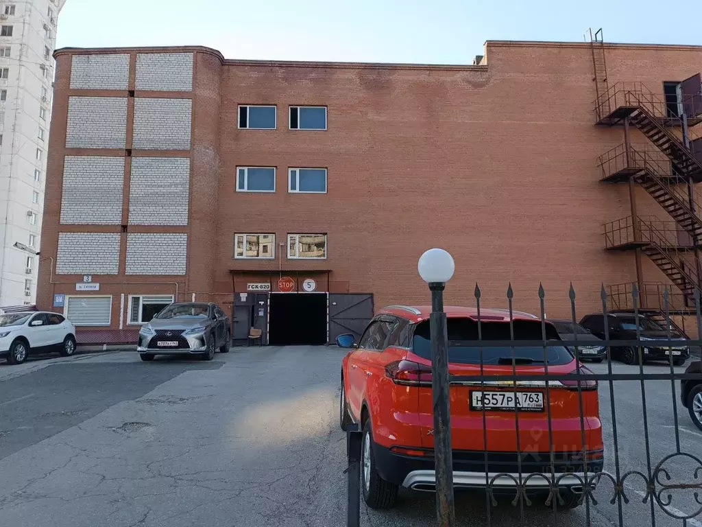Гараж в Самарская область, Самара ул. Силина, 3 (5 м) - Фото 1