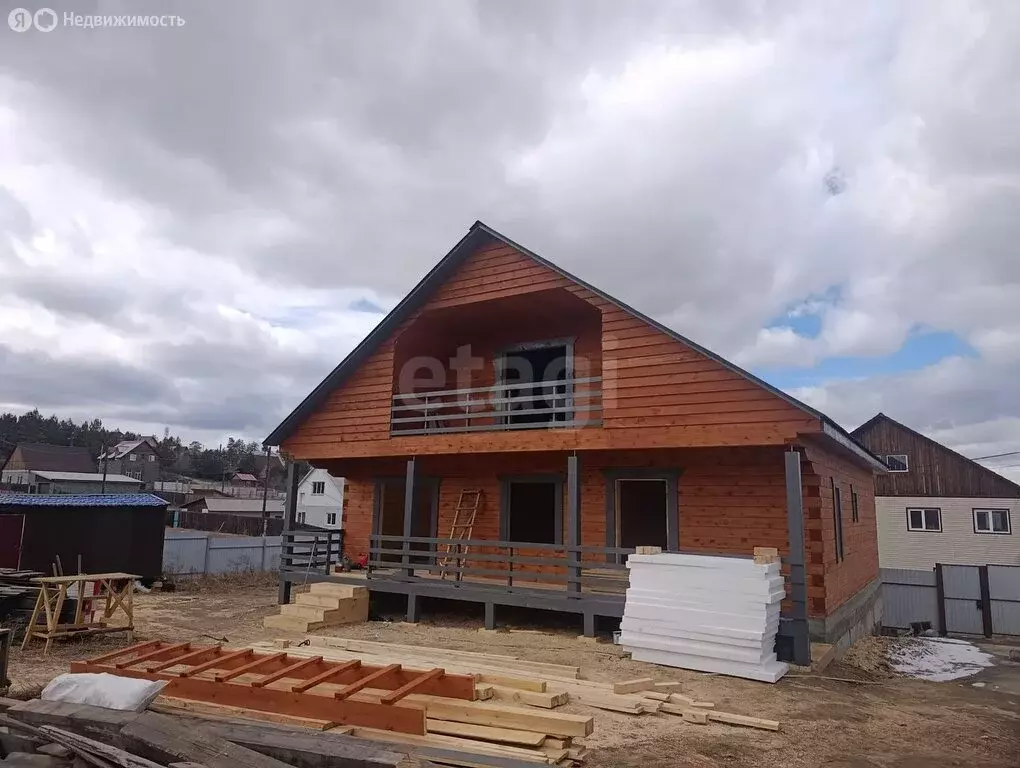 Дом в село Нижний Саянтуй, ДНТ Багульник (200 м) - Фото 1