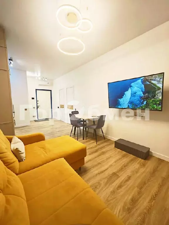 Продается 2-комнатная квартира - Фото 1