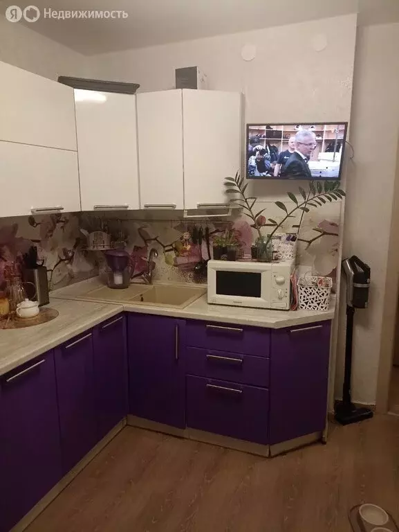 2-комнатная квартира: Череповец, улица Монтклер, 3А (50 м) - Фото 1