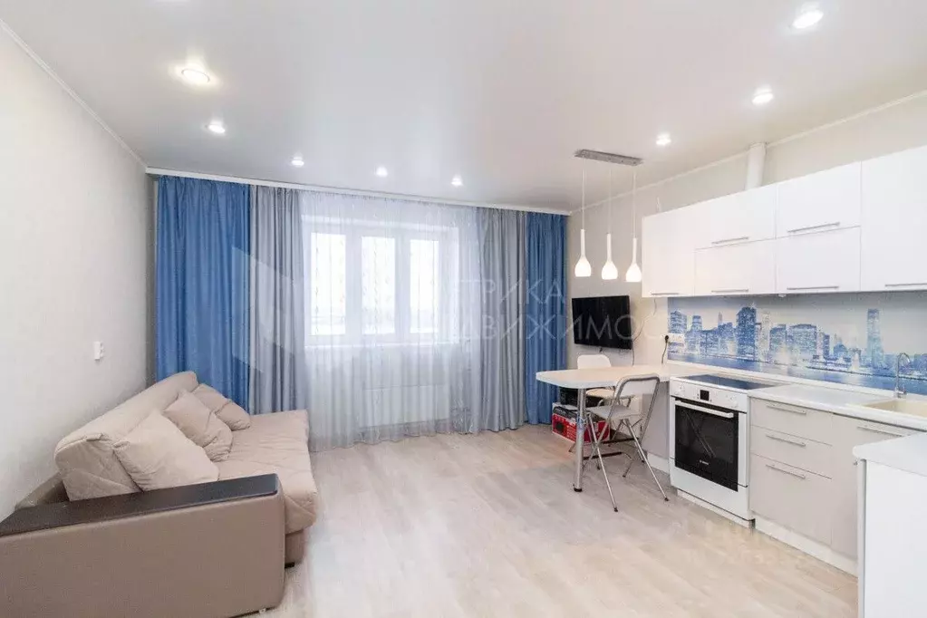 1-к кв. Тюменская область, Тюмень ул. Верхнетарманская, 1 (45.0 м) - Фото 1