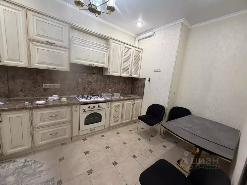4-к кв. Карачаево-Черкесия, Черкесск ул. Космонавтов, 35Г (120.0 м) - Фото 1