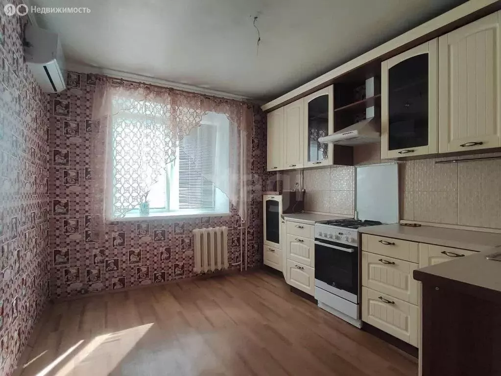 2-комнатная квартира: Саратов, улица имени Г.К. Орджоникидзе, 13/1 ... - Фото 2