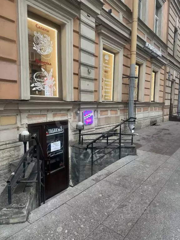 Торговая площадь в Санкт-Петербург ул. Восстания, 28 (17 м) - Фото 1