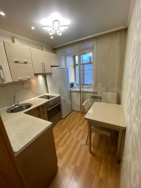 1-к. квартира, 38 м, 4/9 эт. - Фото 0