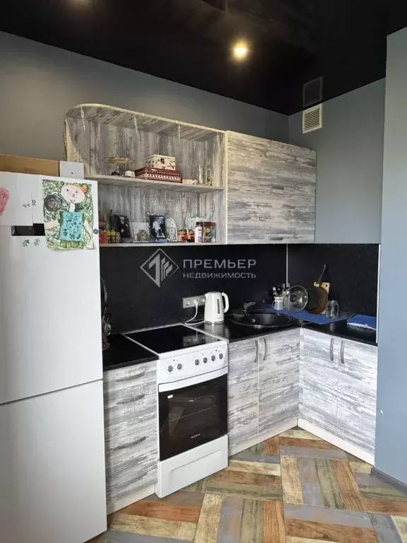 Студия Кировская область, Киров ул. Героя Николая Рожнева, 4 (33.8 м) - Фото 1