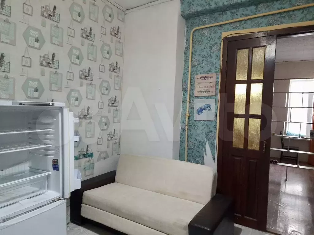 Комната 30 м в 2-к., 1/2 эт. - Фото 0