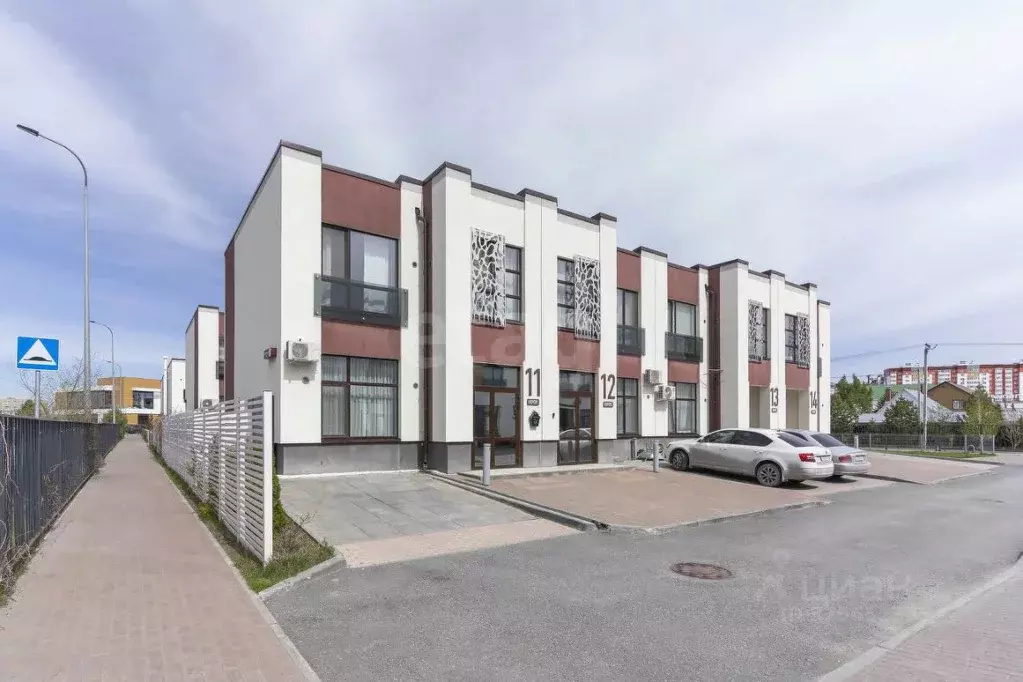 Таунхаус в Тюменская область, Тюмень ул. Федюнинского (106 м) - Фото 1