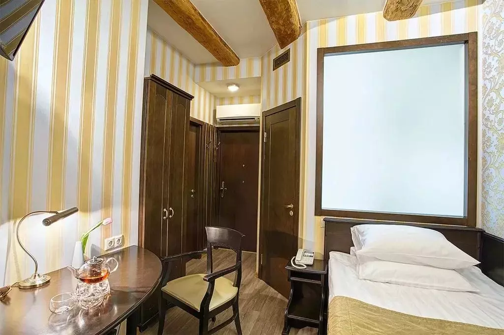 Комната Санкт-Петербург наб. Реки Фонтанки, 55 - Фото 2