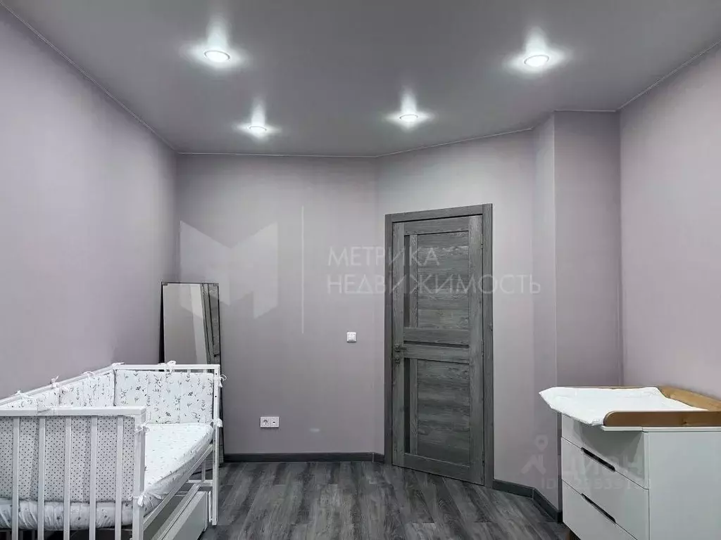 1-к кв. Тюменская область, Тюмень ул. Федюнинского, 64к1 (48.7 м) - Фото 1