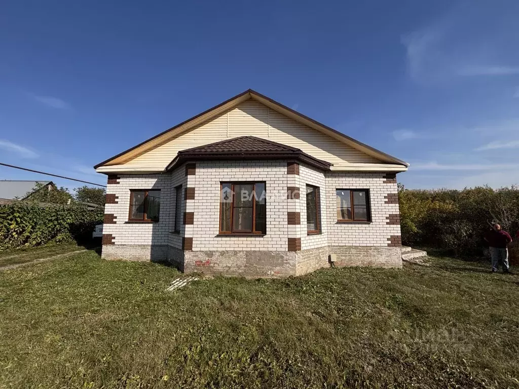 Дом в Белгородская область, Коротковское с/пос, с. Короткое ул. ... - Фото 1