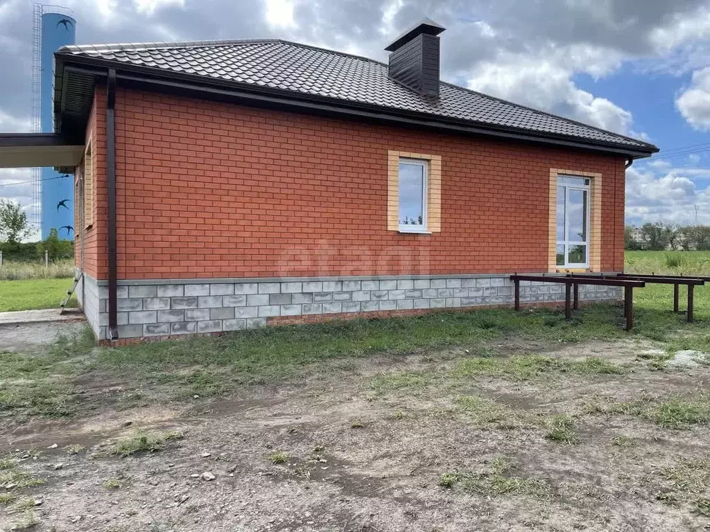 Дом в Белгородская область, Строитель Яковлевский городской округ, ... - Фото 1