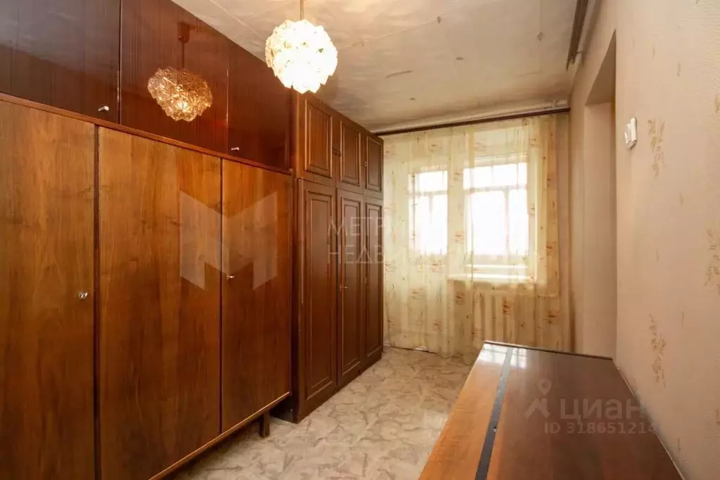 2-к кв. Тюменская область, Тюмень ул. Республики, 90 (43.7 м) - Фото 0
