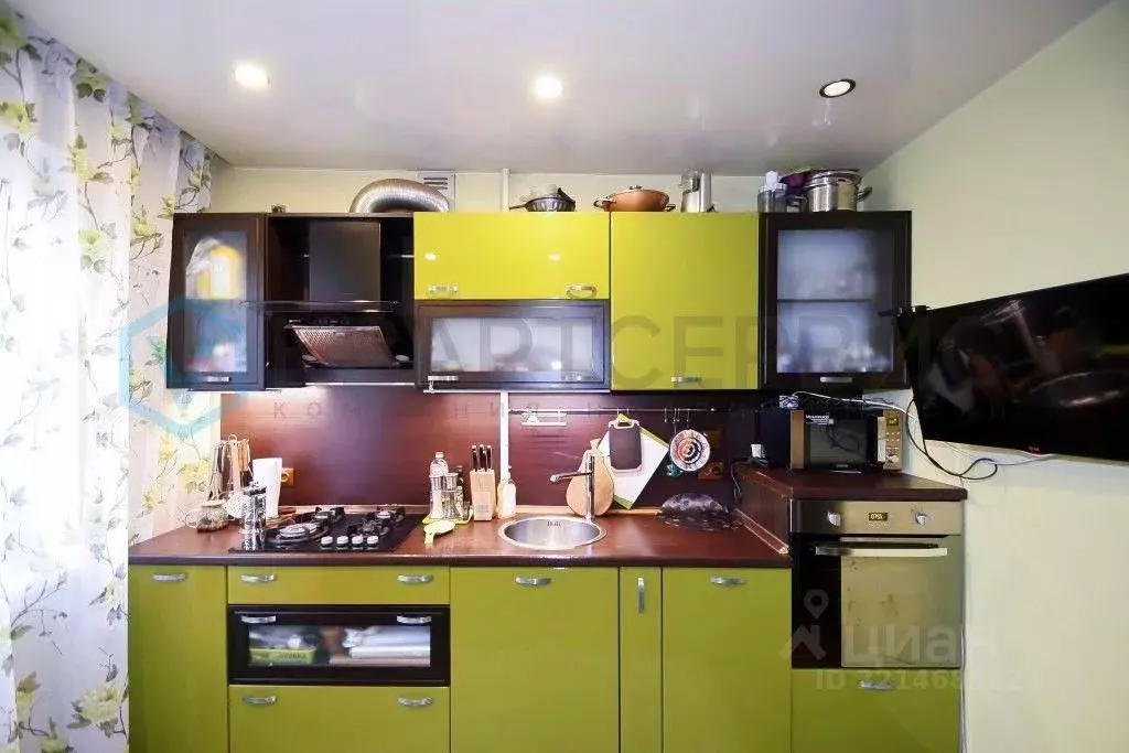 3-к кв. Омская область, Омск ул. Володарского, 122 (49.3 м) - Фото 2