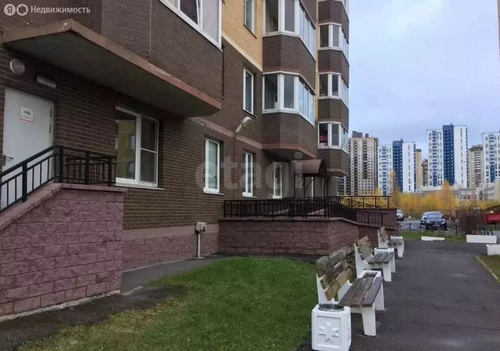 4-комнатная квартира: Санкт-Петербург, улица Доблести, 14 (97.6 м) - Фото 1