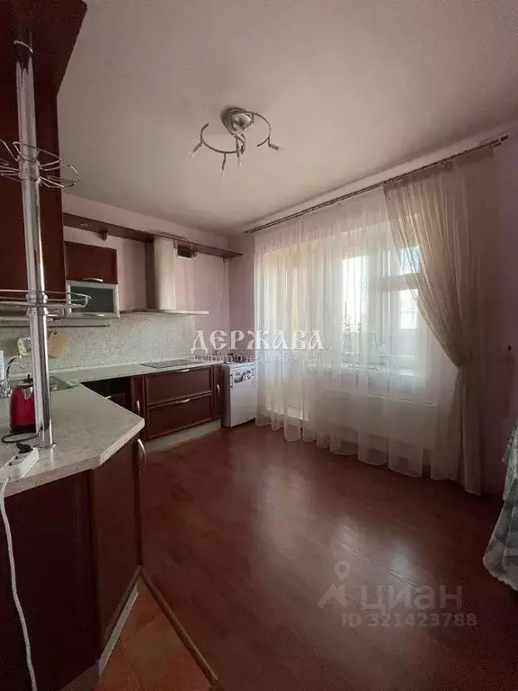 3-к кв. Белгородская область, Старый Оскол Степной мкр,  (86.0 м) - Фото 0